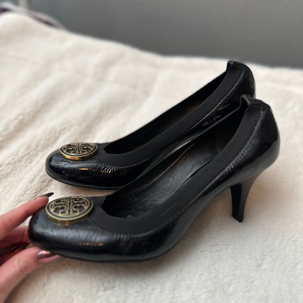 Tory Burch Caroline black leather heels